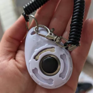 Reçu un Clicker Portable pour Dressage de Chien du client K***n.