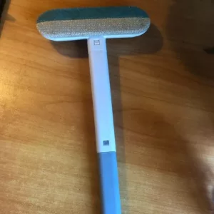 Brosse de suppression de poils de chien pour meubles reçue du client O****a