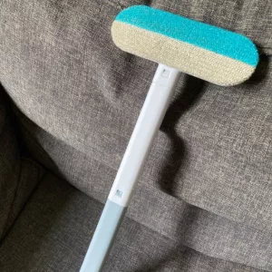 Brosse de nettoyage pour poils de chien reçue de la part du client L***a