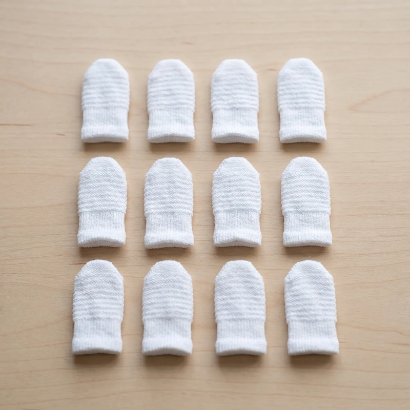 dog teeth cleaning finger wipes, dog teeth cleaning finger pads