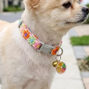 Collier floral coloré mignon pour animal avec clochette